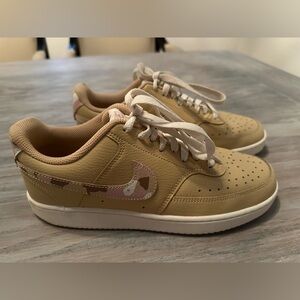 Nike Court Vision Sneakers 8.5